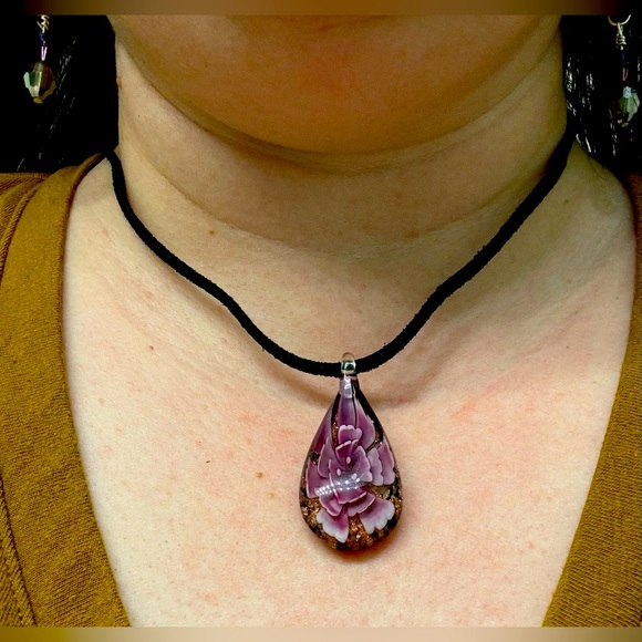 Suede Necklace & Earring Set w/Floral Blown Glass Pendant - Picture 9 of 10